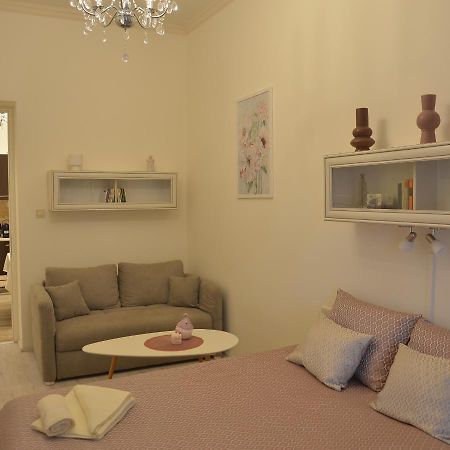 Elegant Apartman Эгер Экстерьер фото