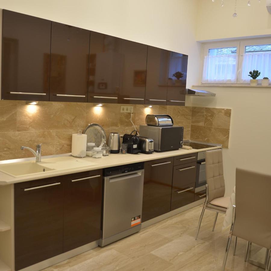 Elegant Apartman Эгер Экстерьер фото