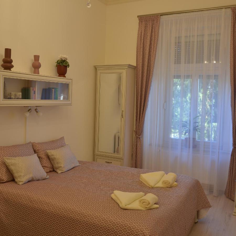 Elegant Apartman Эгер Экстерьер фото